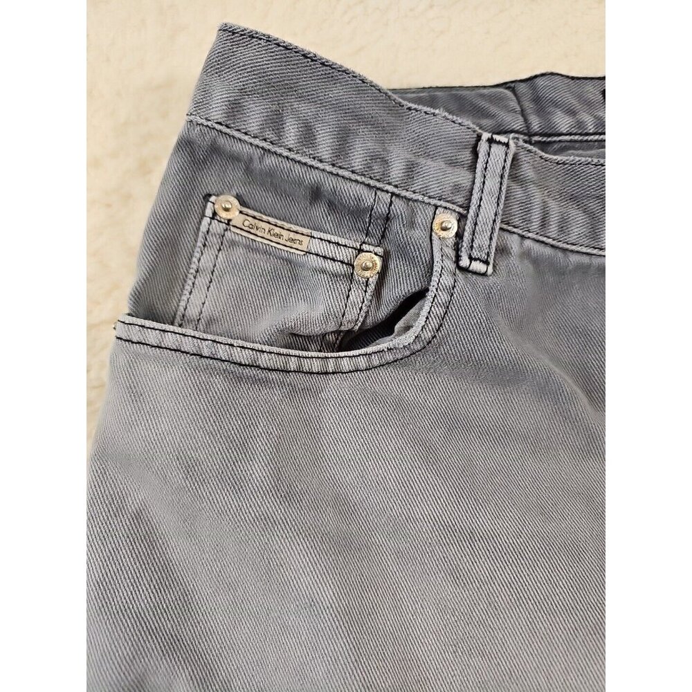Calvin Klein Jeans Men's Size 34x30 Easy Fit Straight Leg Gray Wash Inseam 23 In - Picture 11 of 16